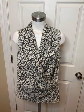 St. John White Black Floral Lace Draped Sleeveless Top, Size 12